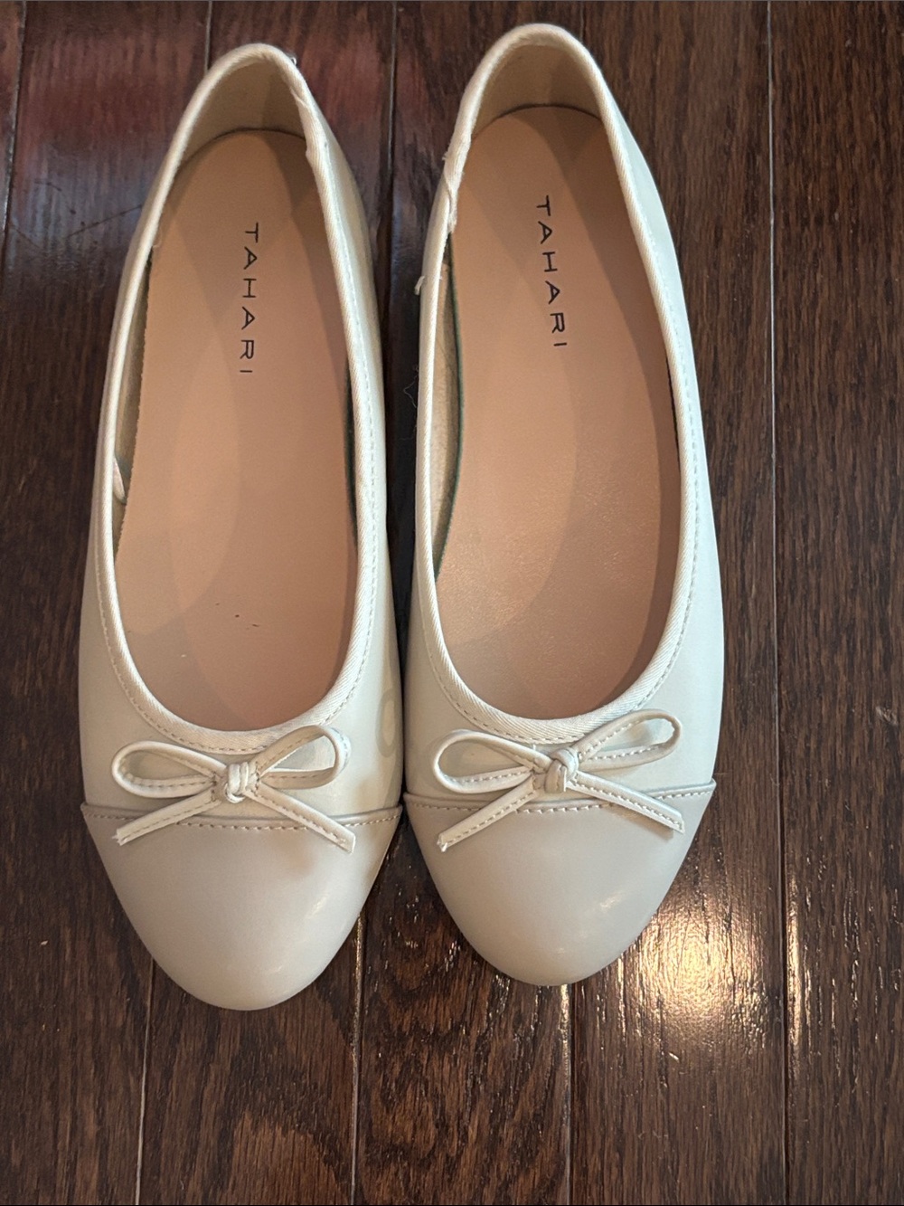 Tahari Cream Bow Ballet Flats